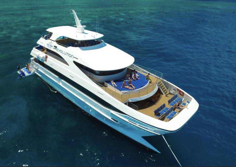 Great Barrier Reef Cruise & Scenic Helicopter Flight